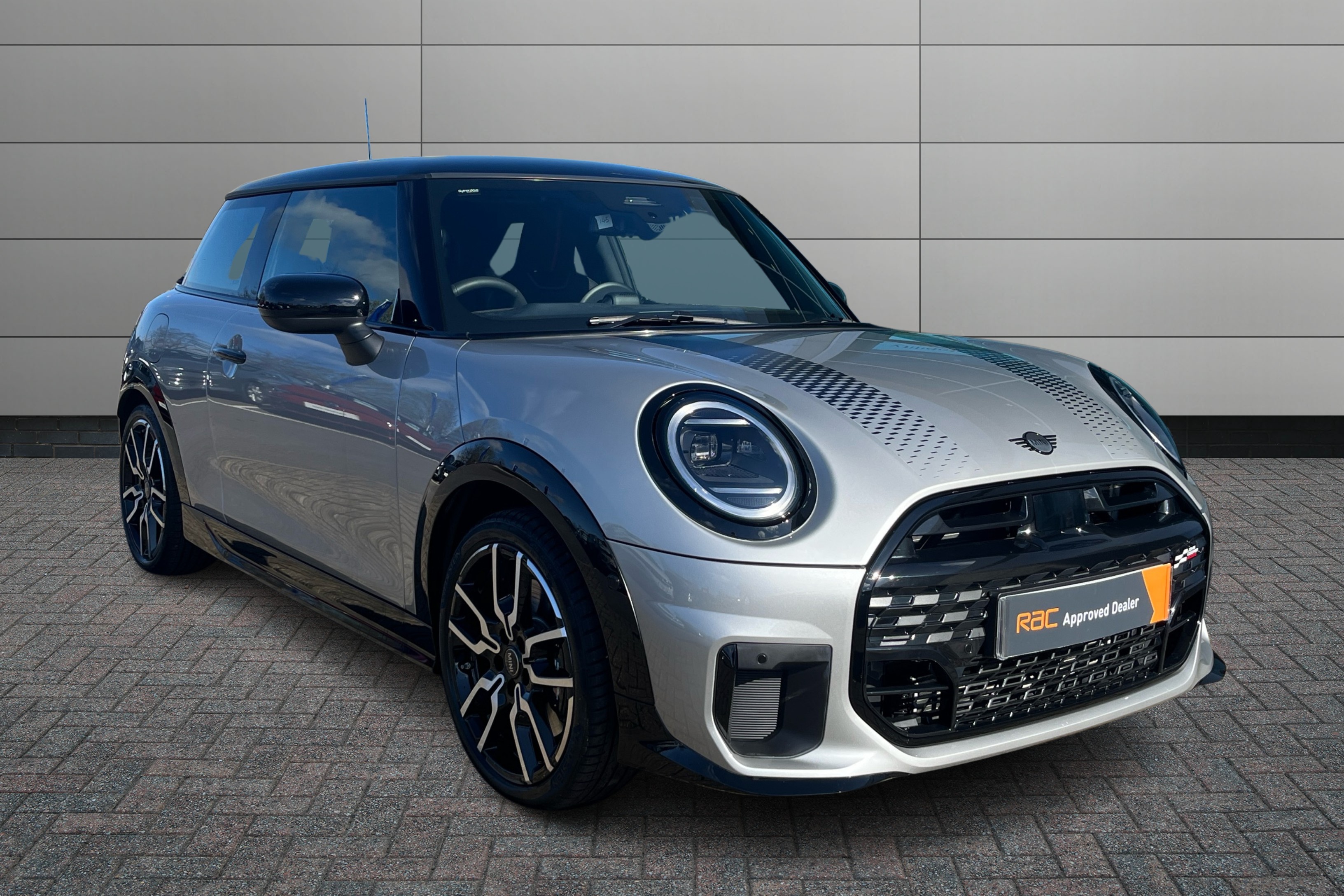 Main listing image - MINI Hatchback
