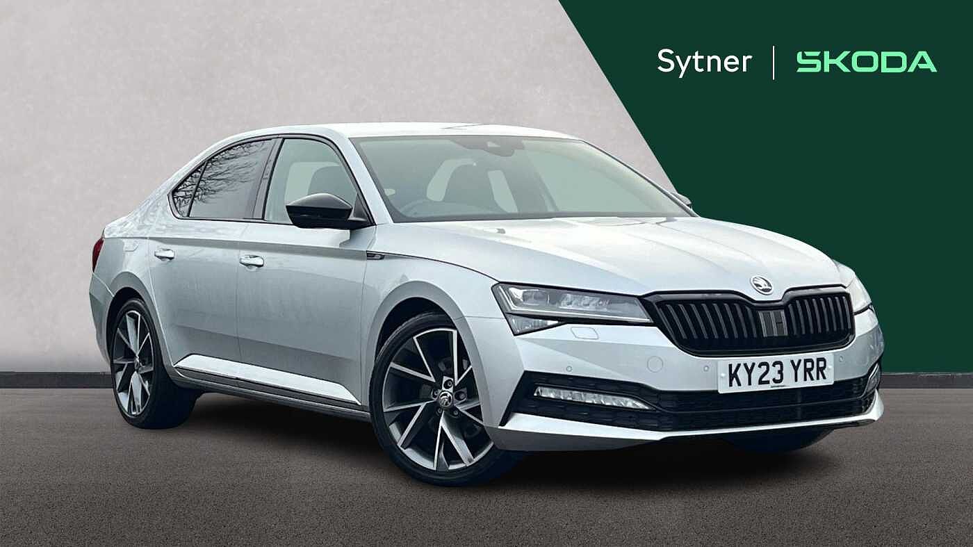 Main listing image - Skoda Superb