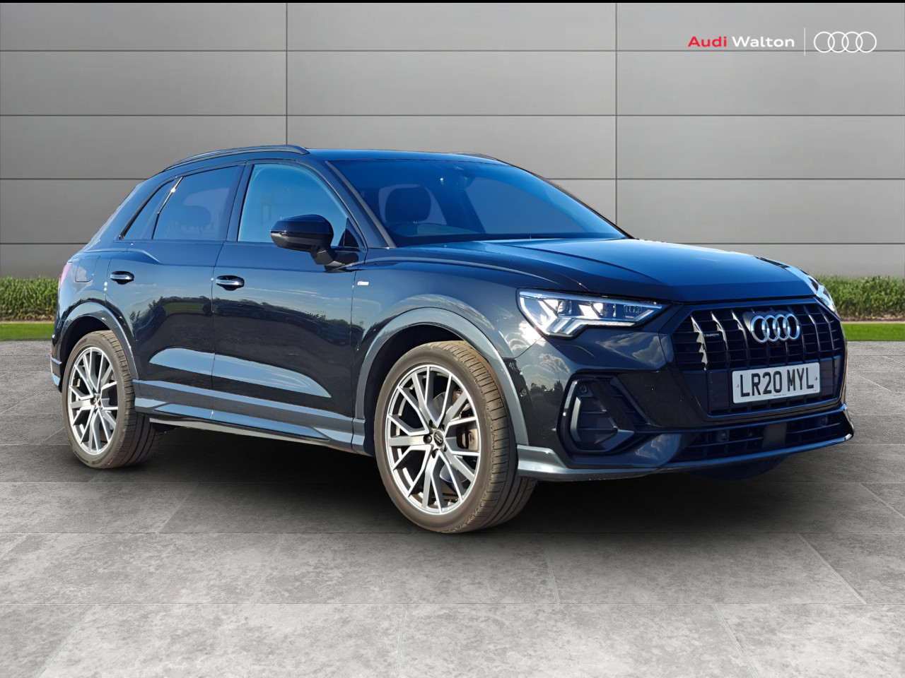 Main listing image - Audi Q3