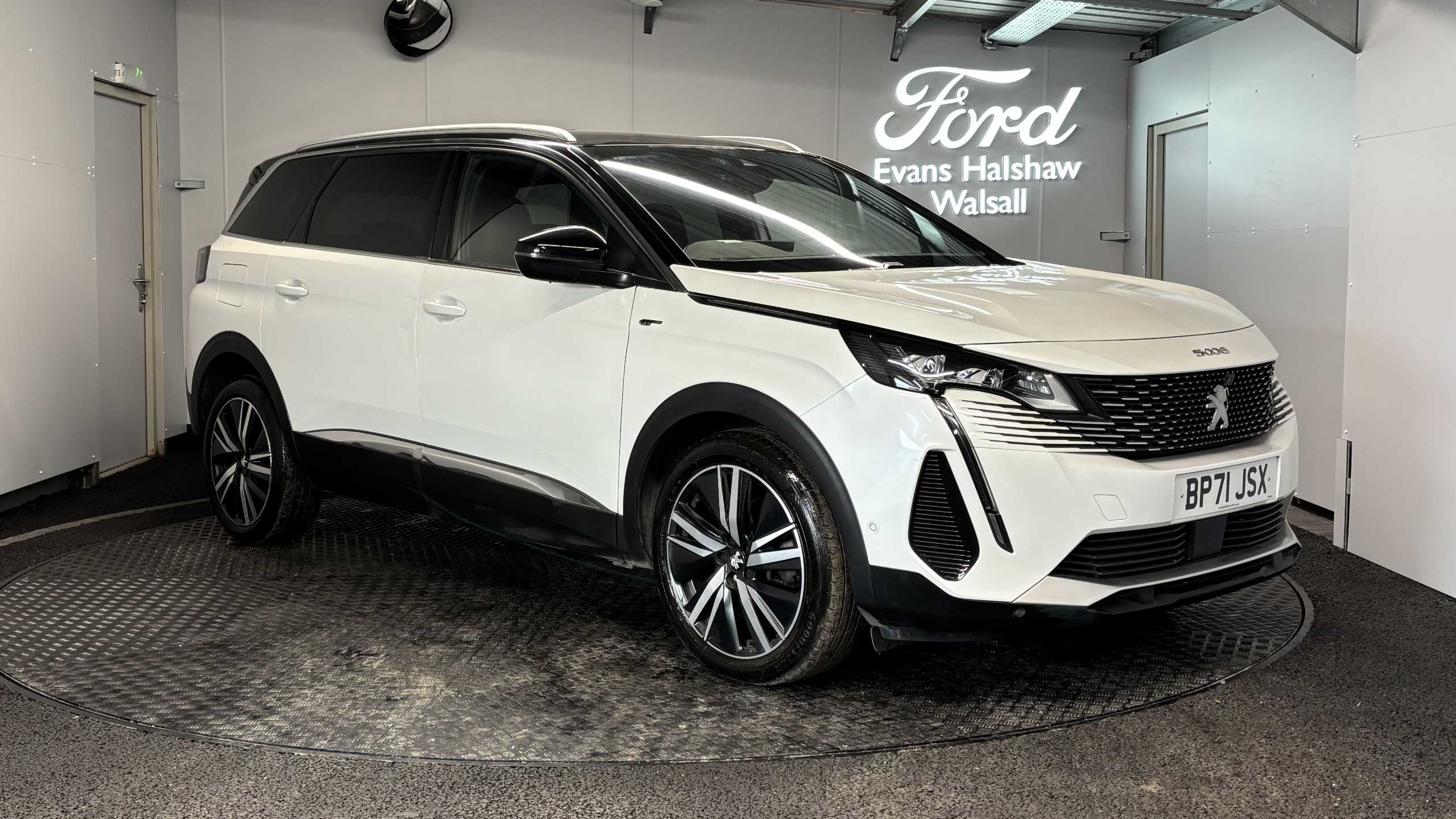 Main listing image - Peugeot 5008