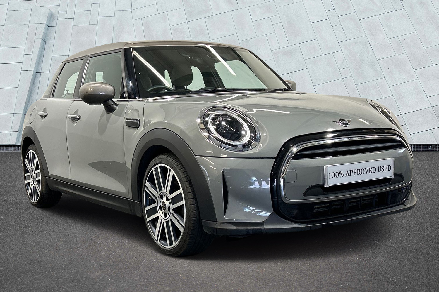 Main listing image - MINI Hatchback