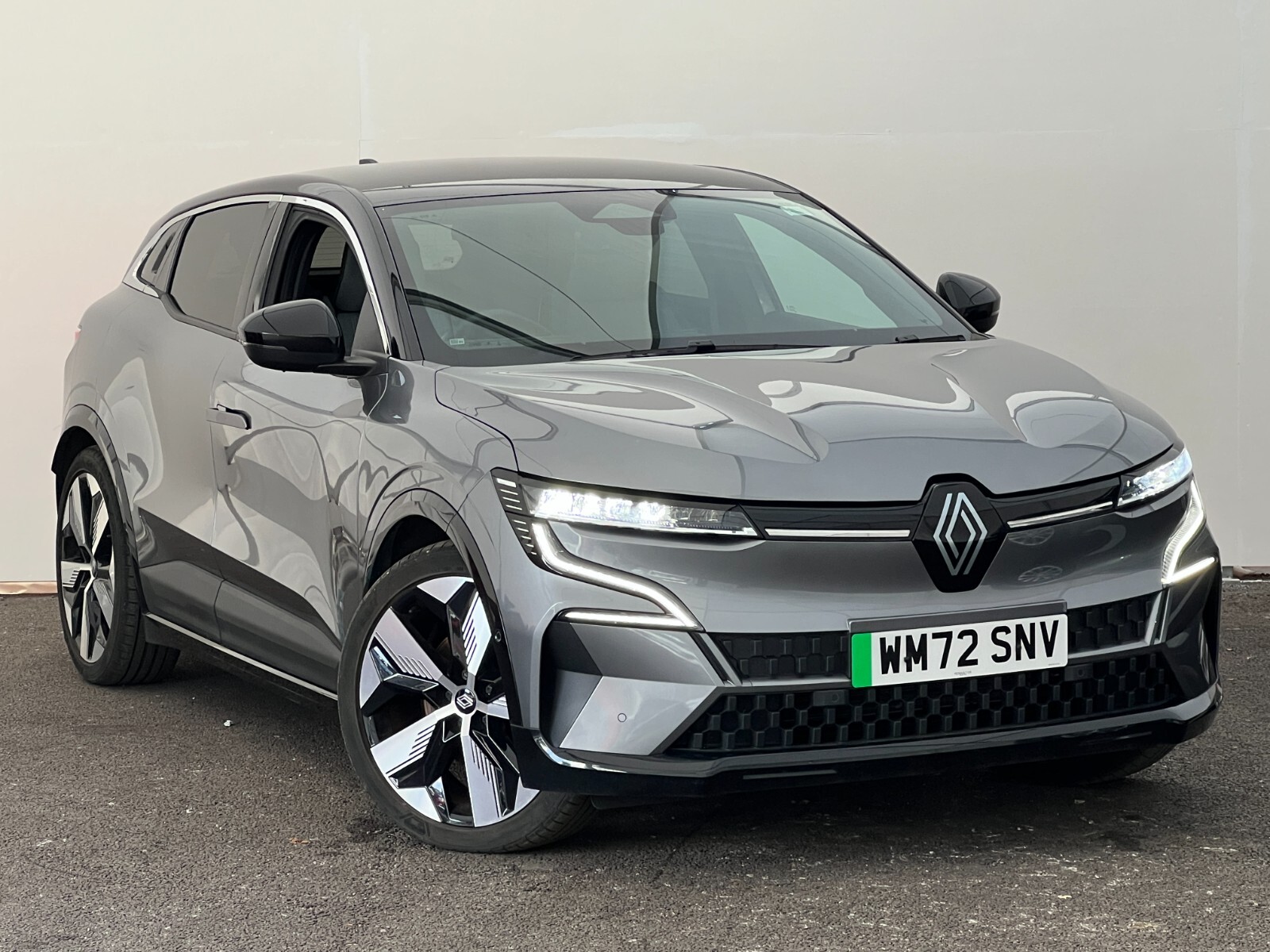 Main listing image - Renault Megane E Tech