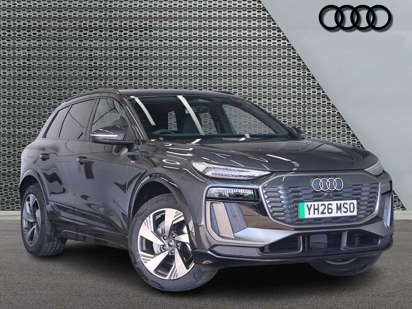 Main listing image - Audi Q6