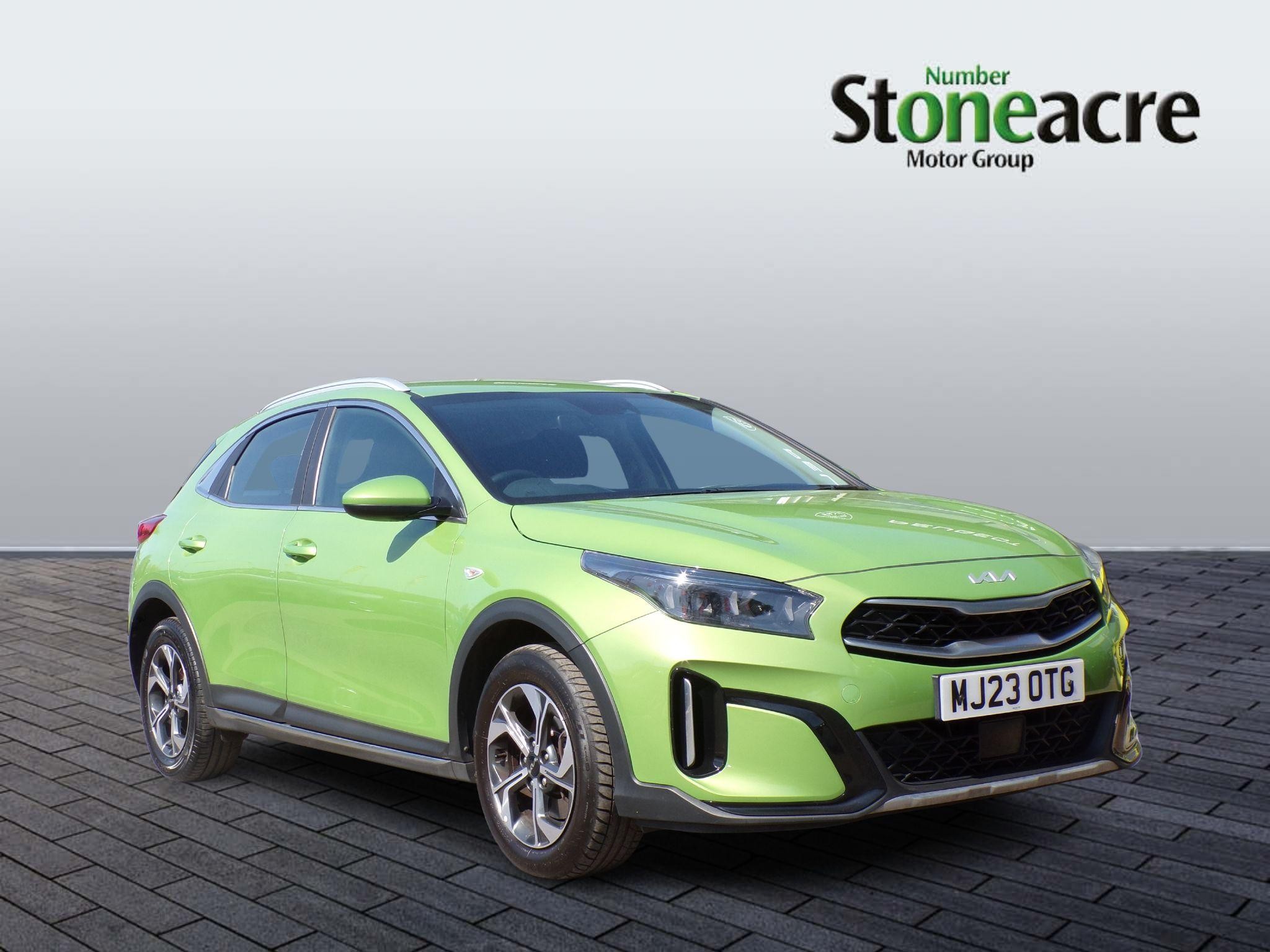 Main listing image - Kia XCeed