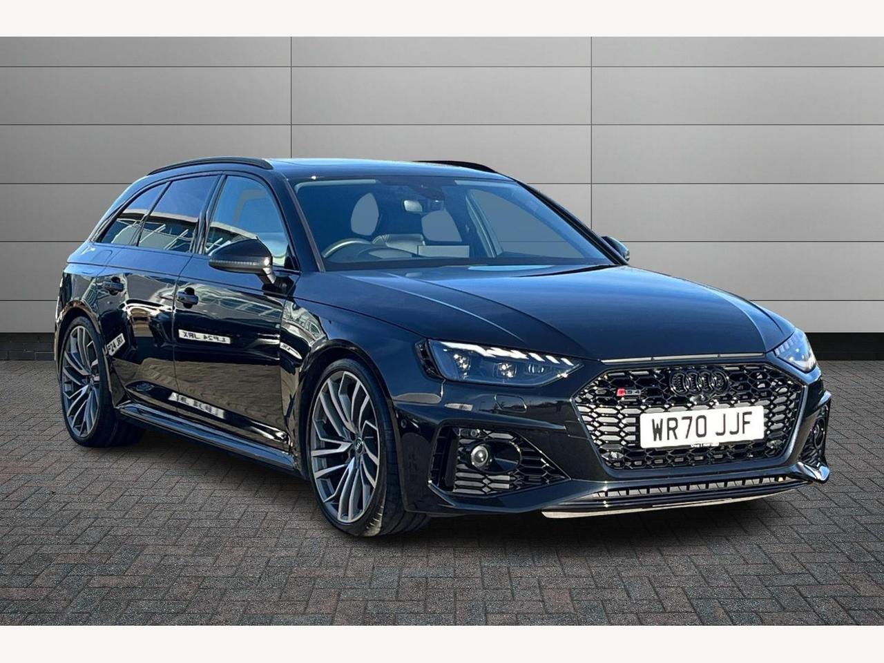 Main listing image - Audi RS4