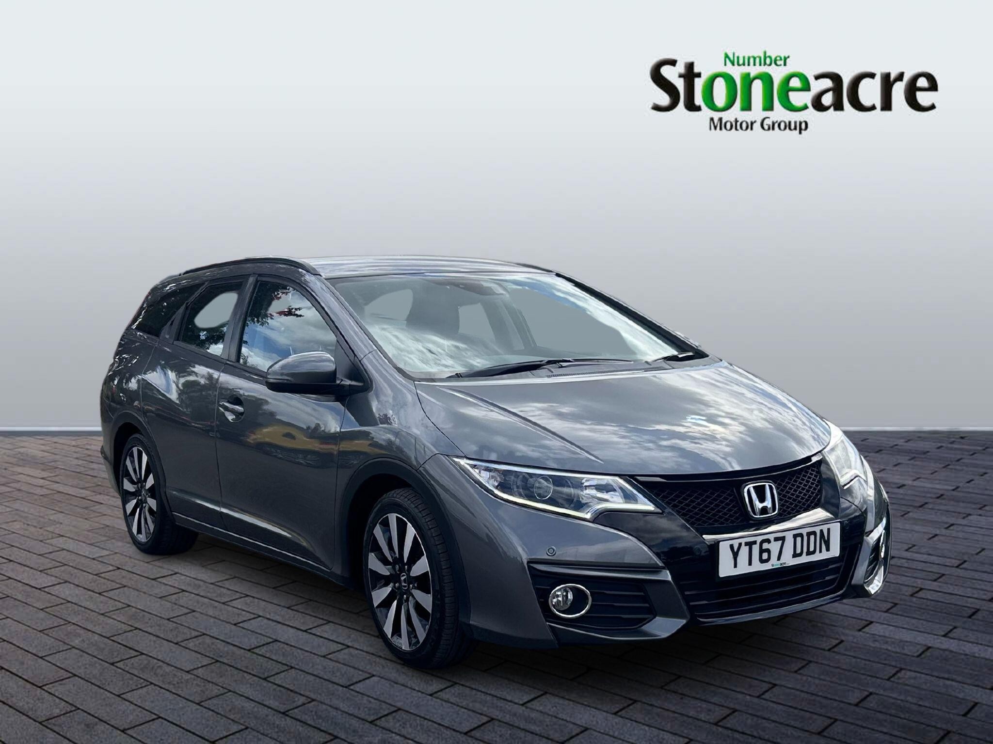 Main listing image - Honda Civic