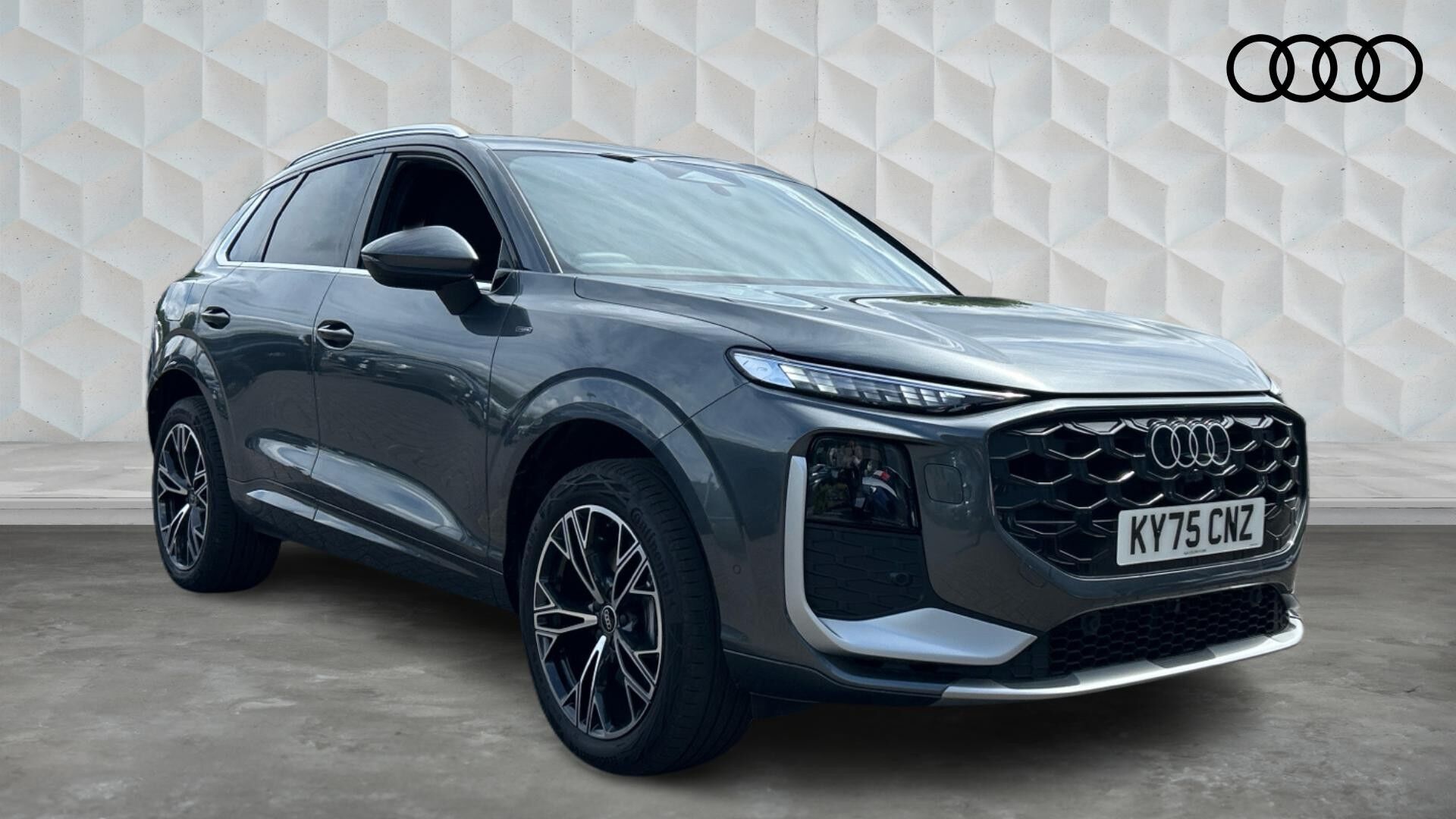 Main listing image - Audi Q3