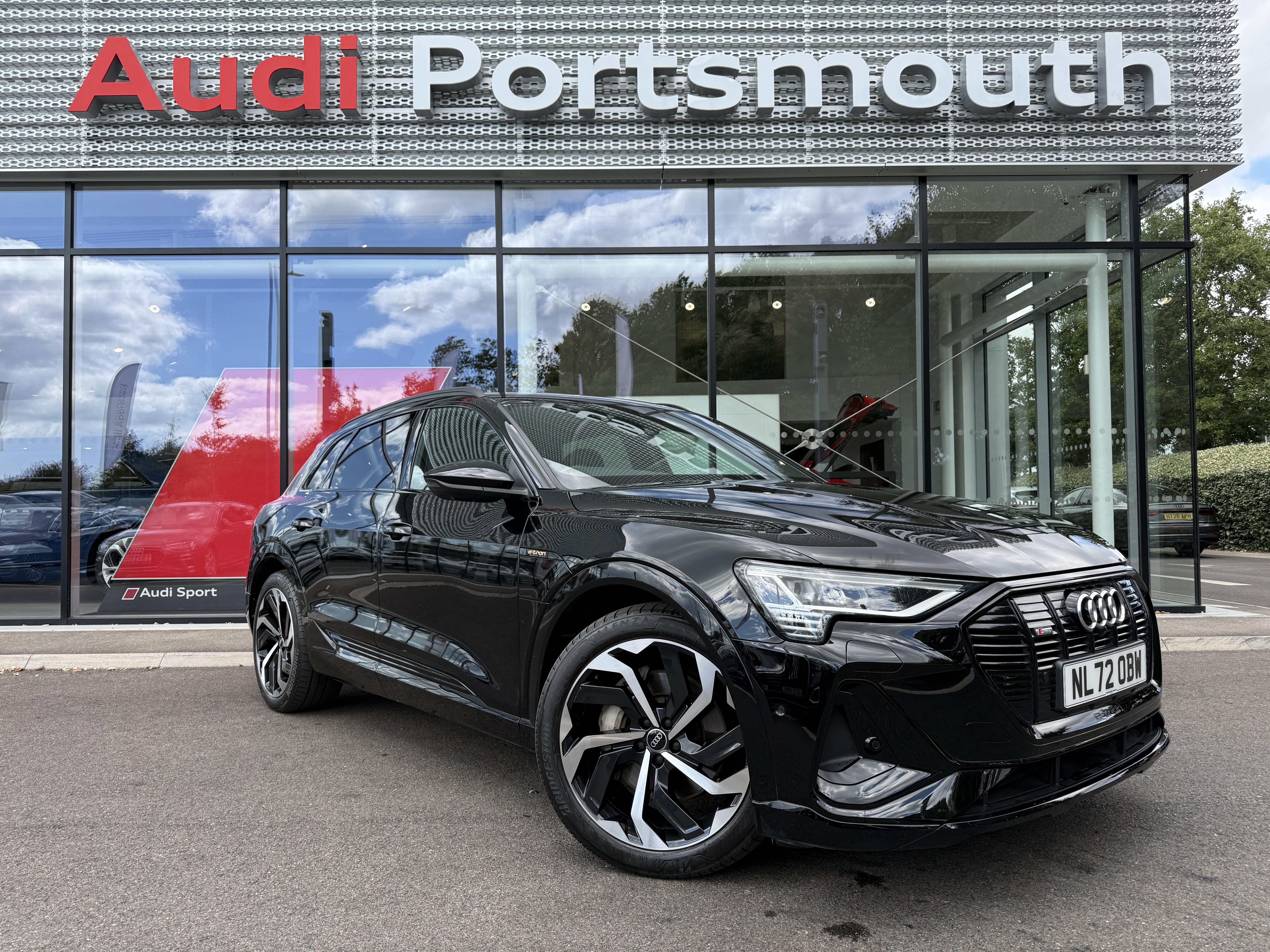 Main listing image - Audi e-tron