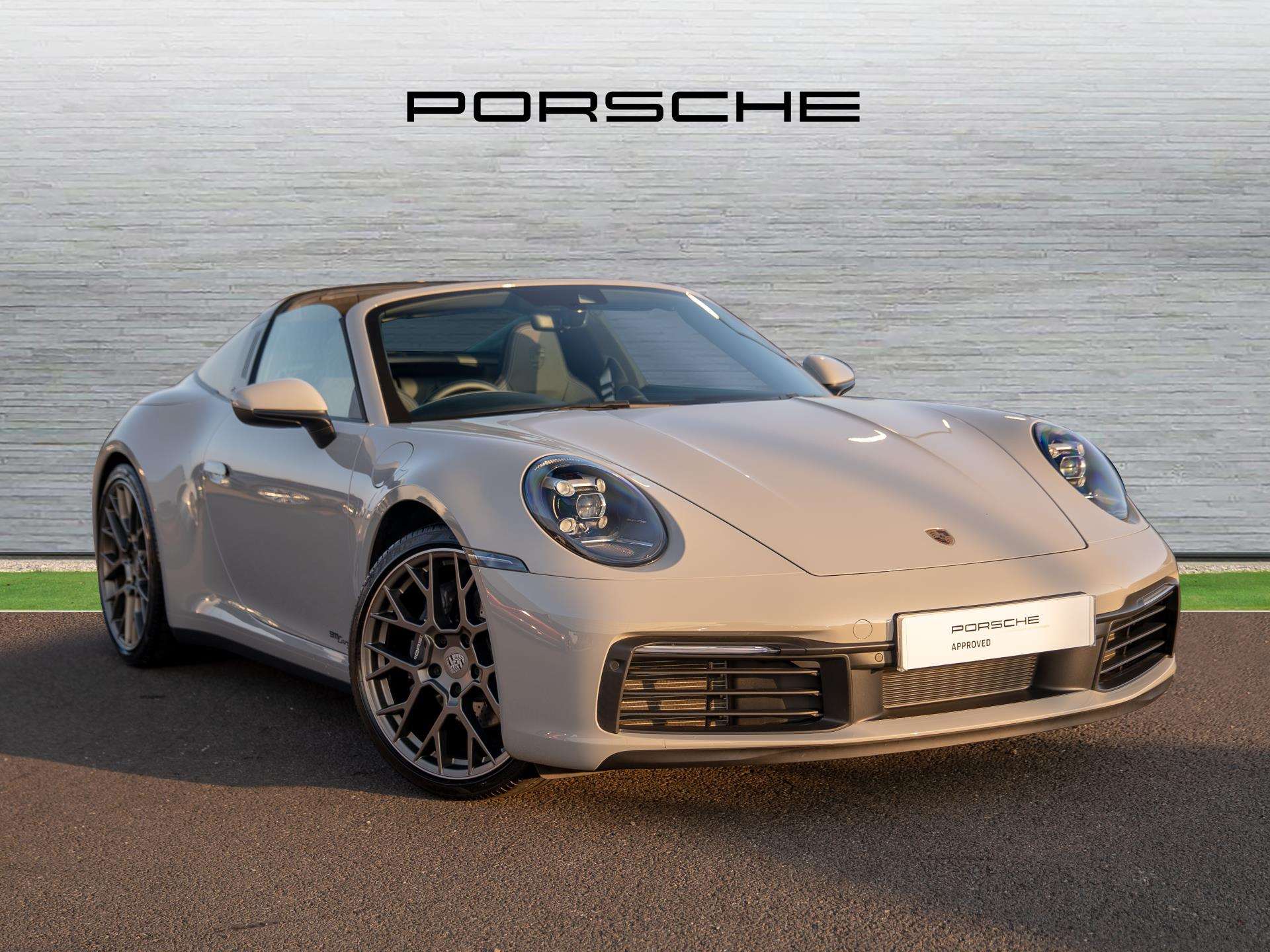 Main listing image - Porsche 911