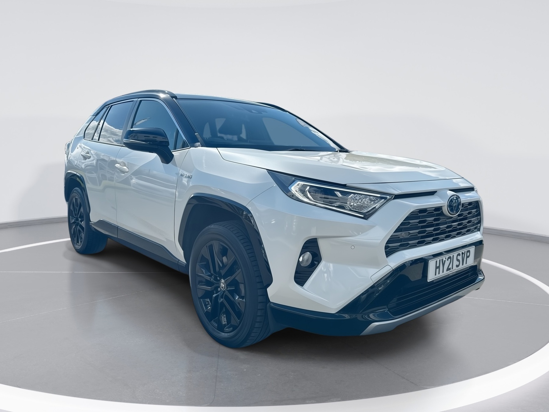 Main listing image - Toyota RAV4