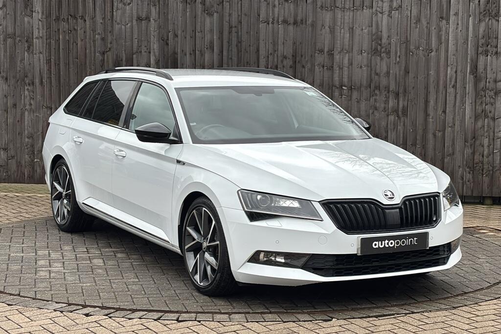 Main listing image - Skoda Superb Estate