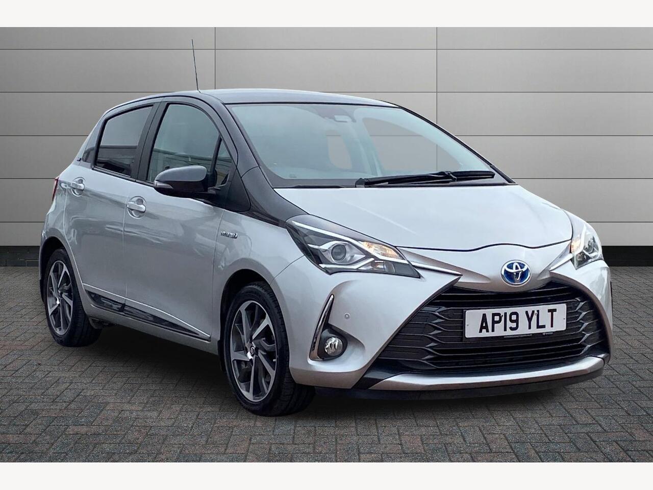 Main listing image - Toyota Yaris