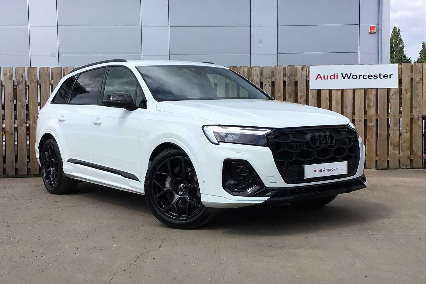 Main listing image - Audi Q7