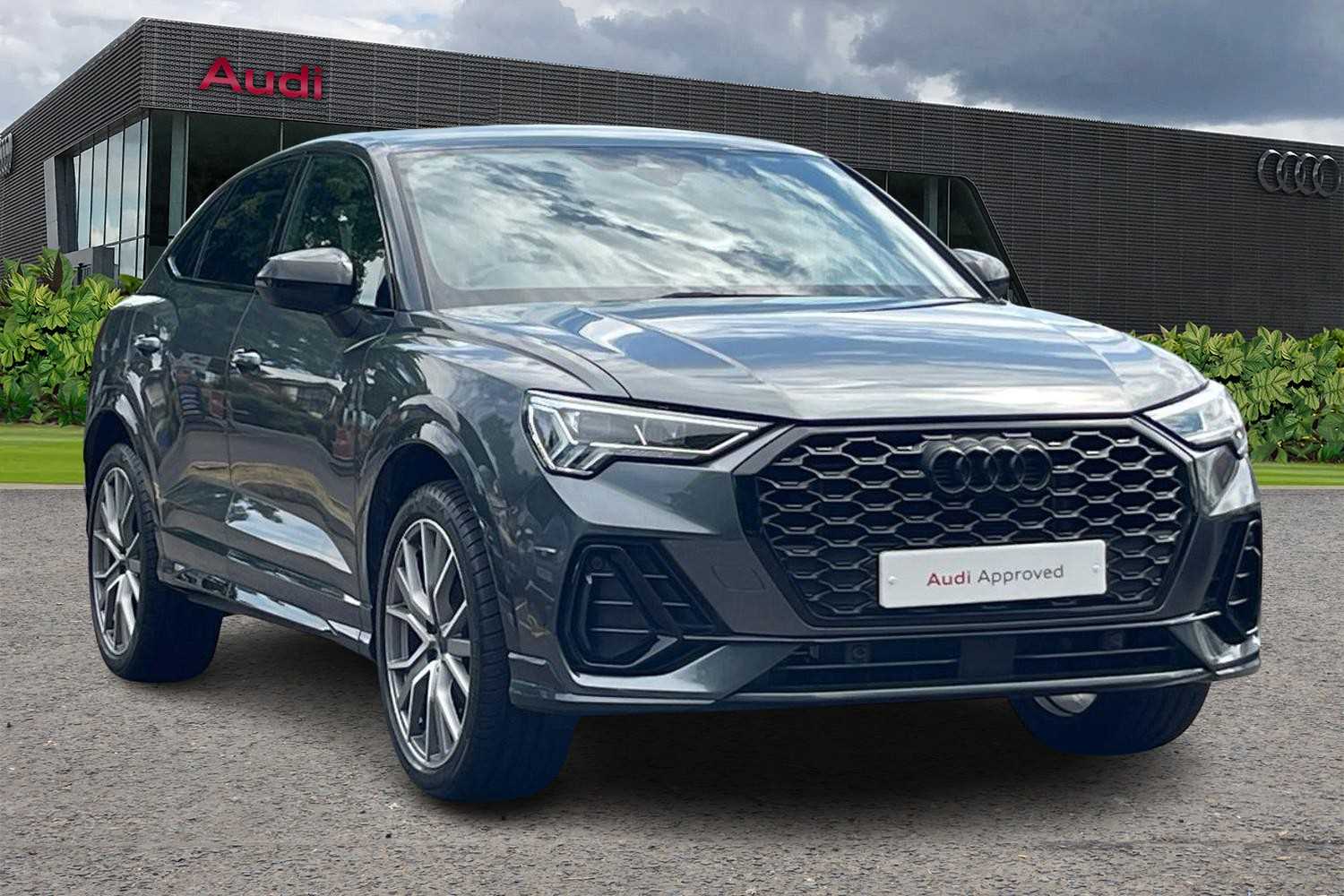 Main listing image - Audi Q3