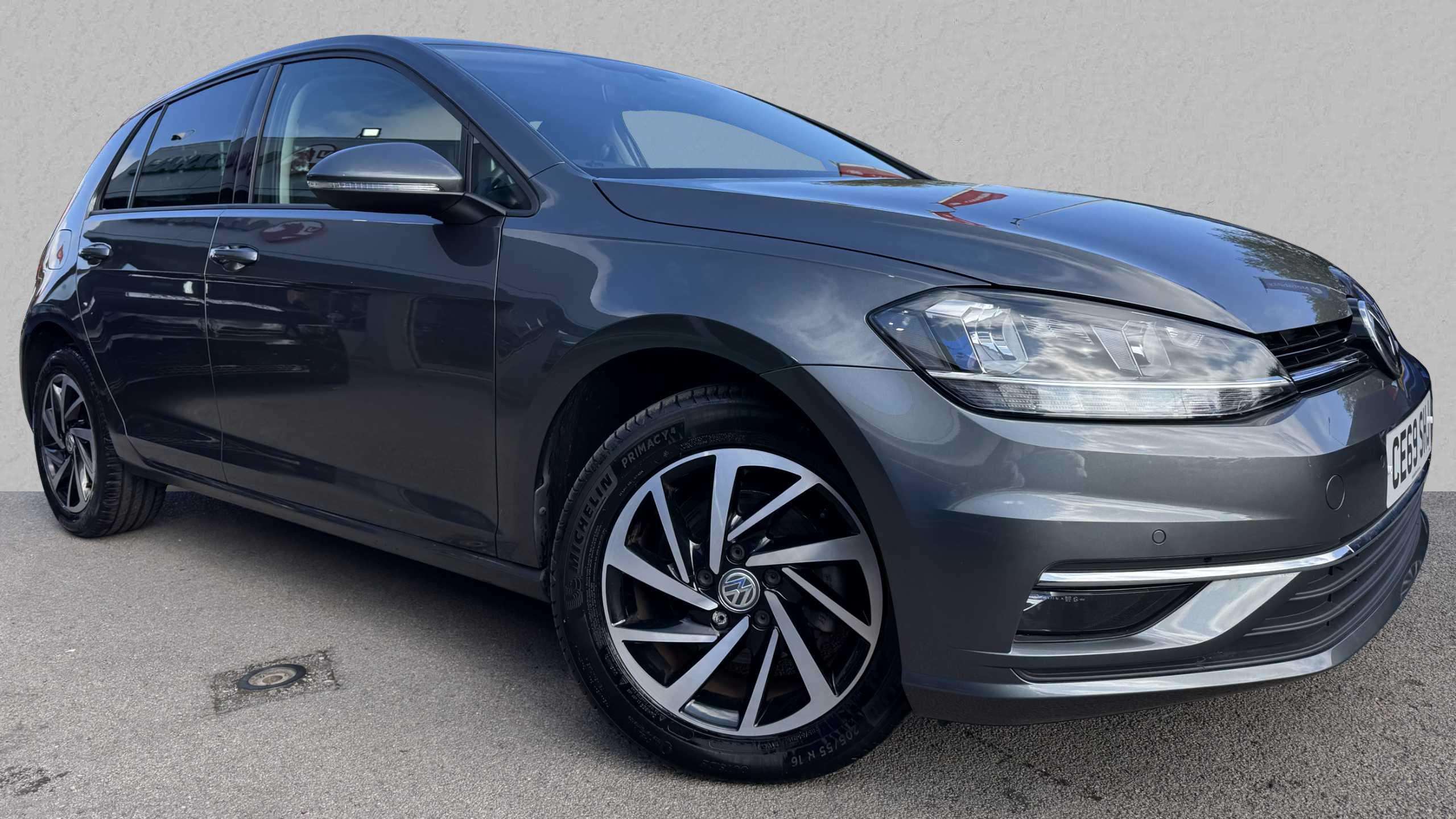 Main listing image - Volkswagen Golf