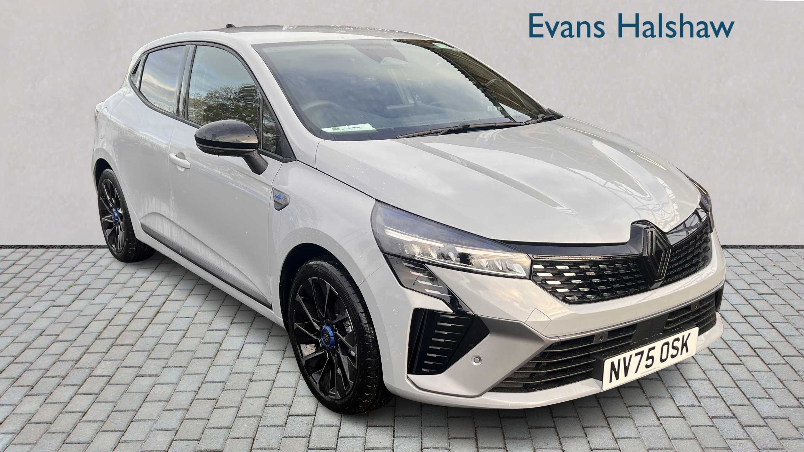 Main listing image - Renault Clio