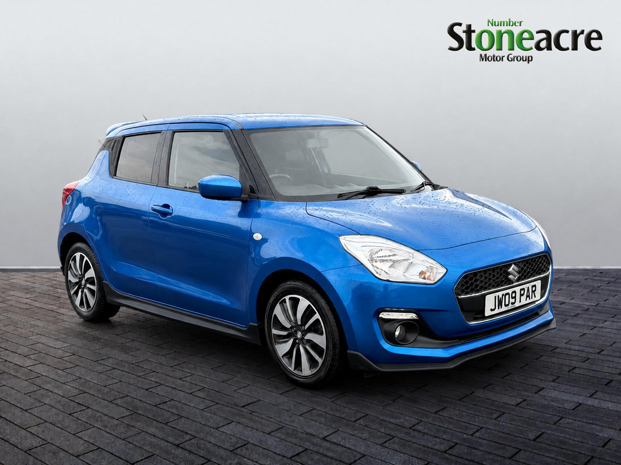 Main listing image - Suzuki Swift