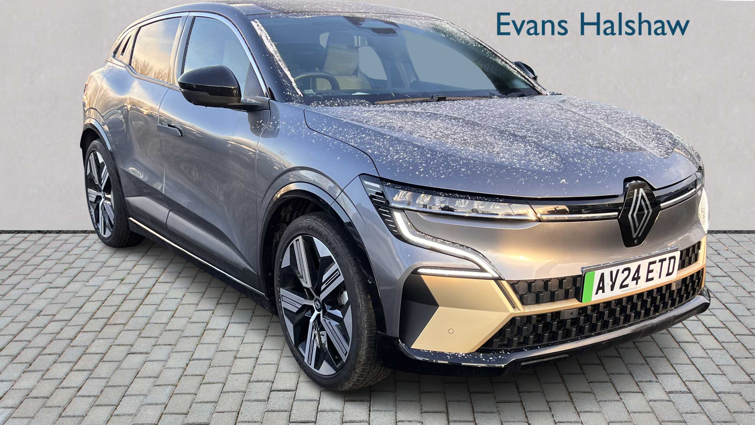 Main listing image - Renault Megane E Tech