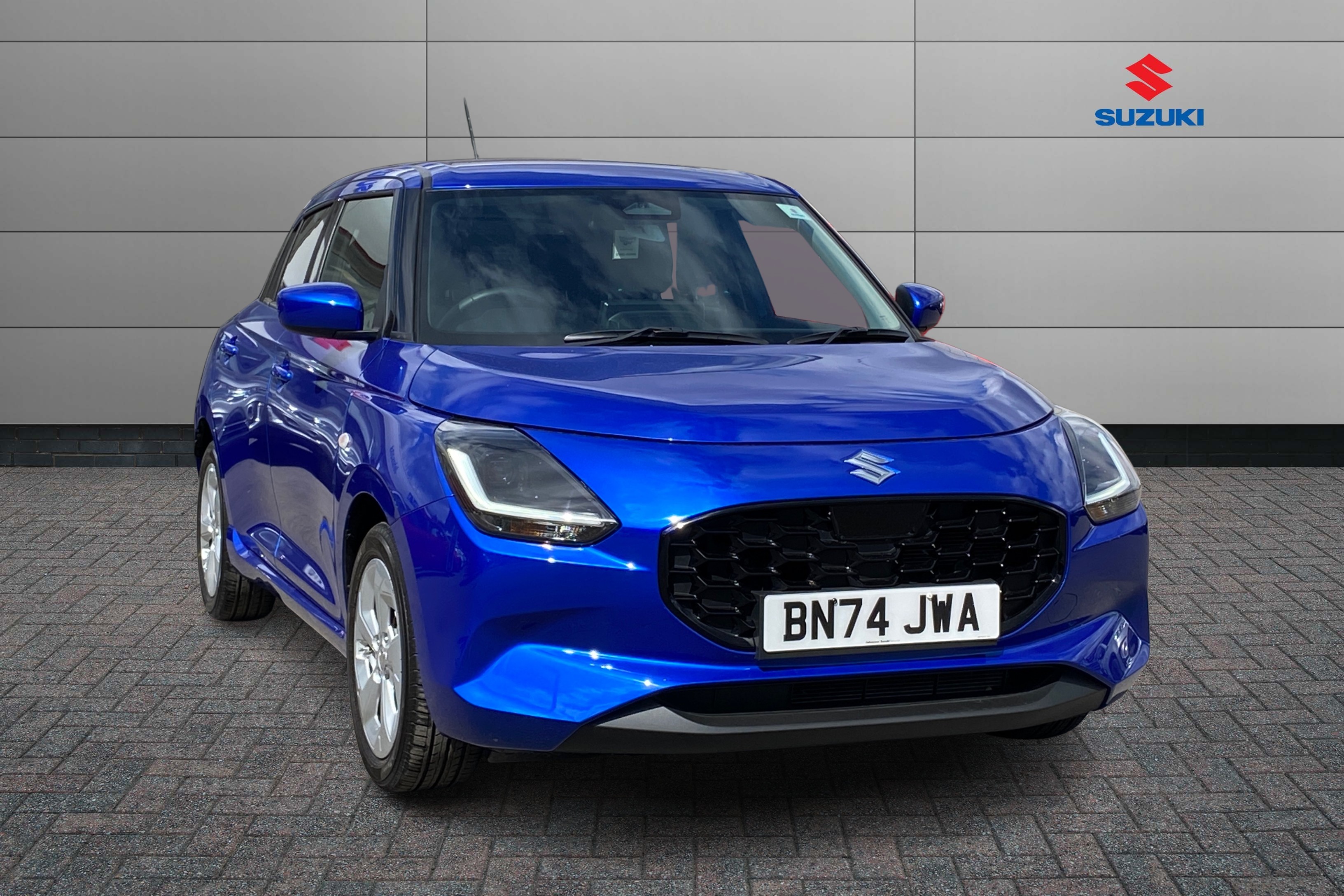 Main listing image - Suzuki Swift