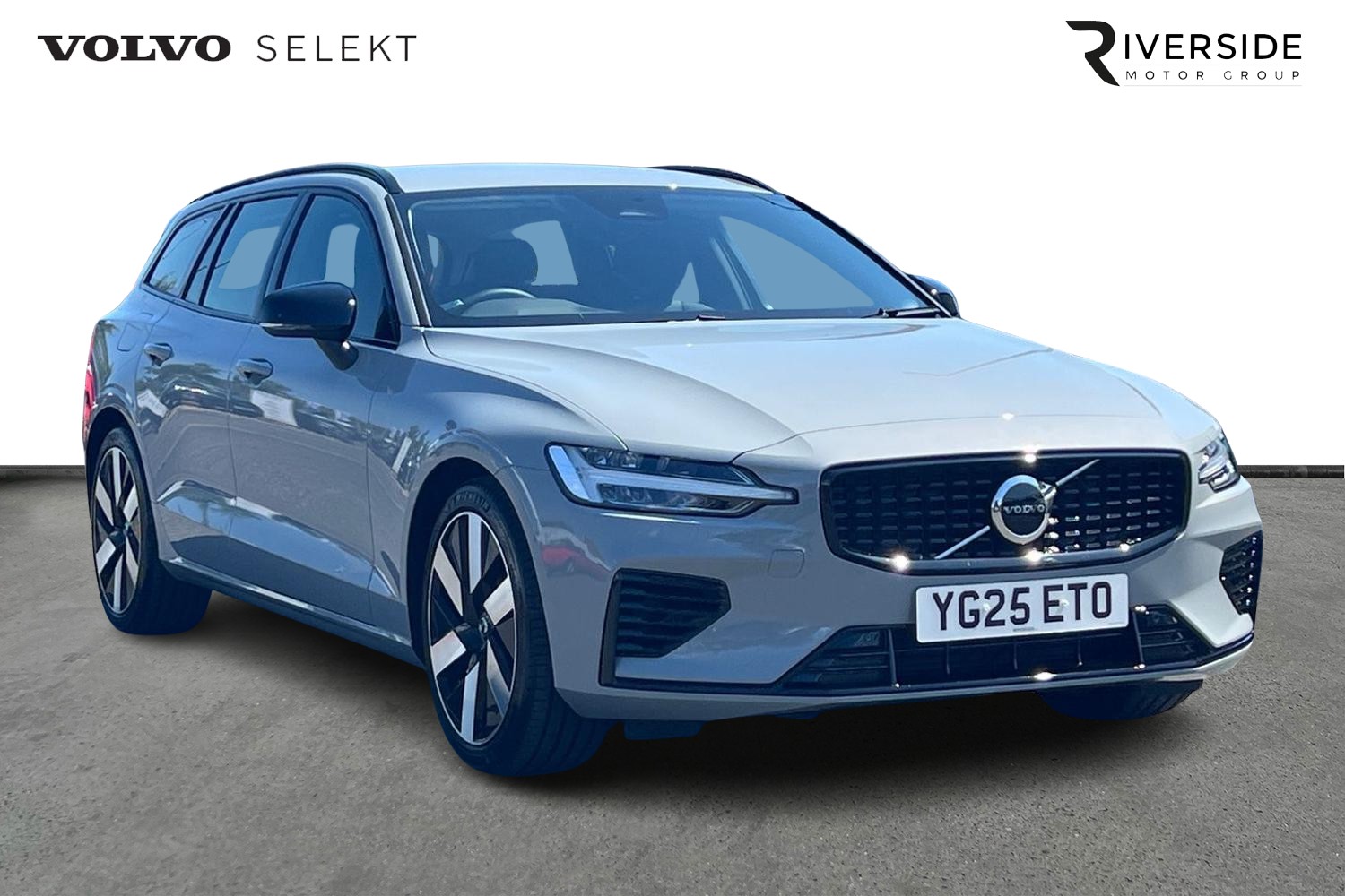 Main listing image - Volvo V60