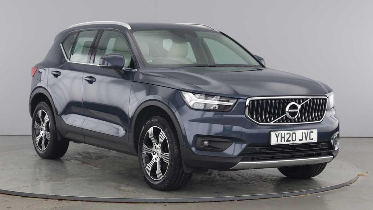 Main listing image - Volvo XC40