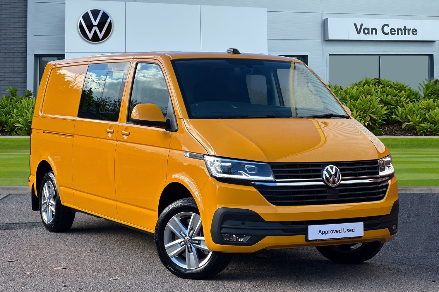 Main listing image - Volkswagen Transporter