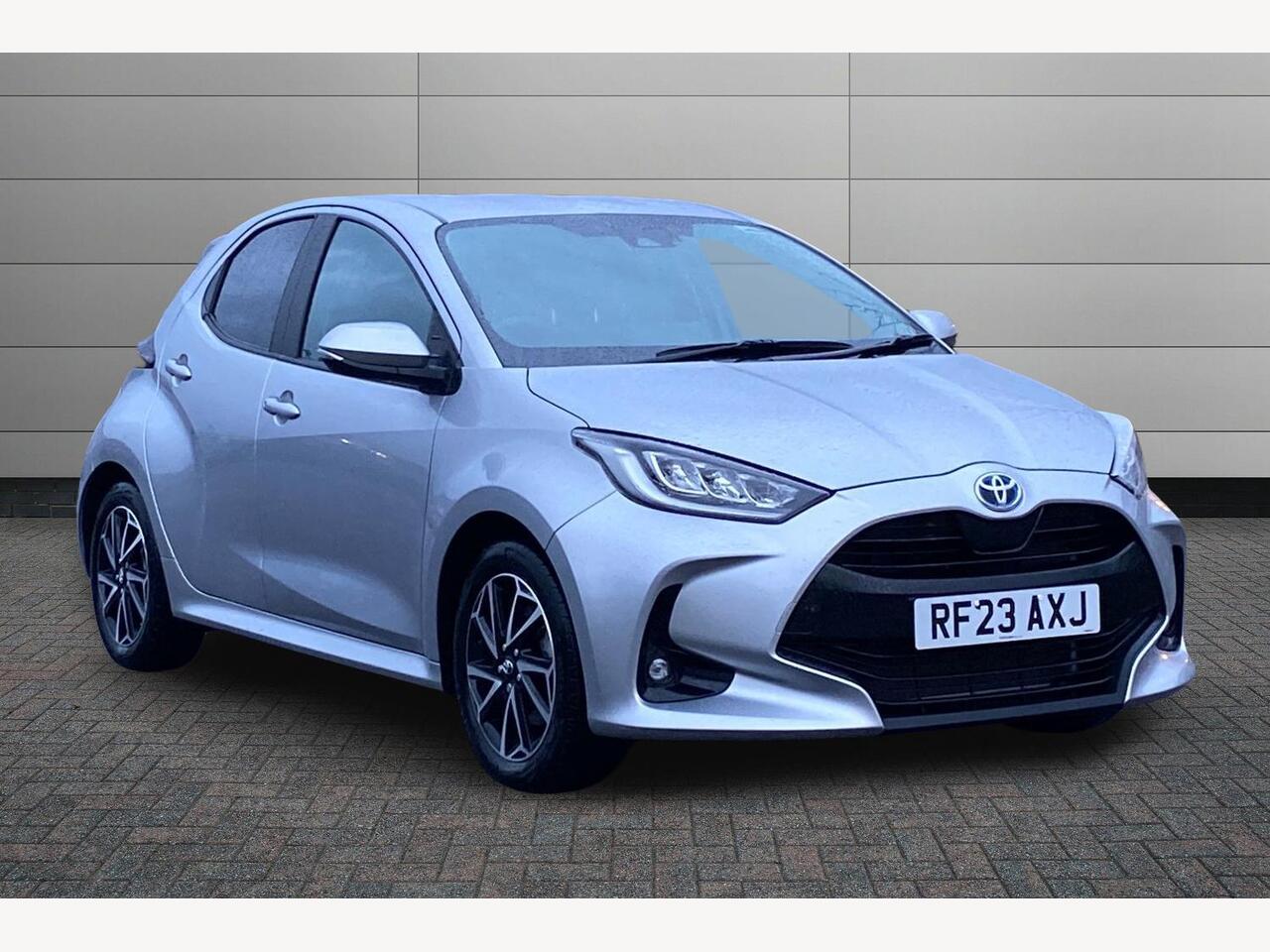 Main listing image - Toyota Yaris