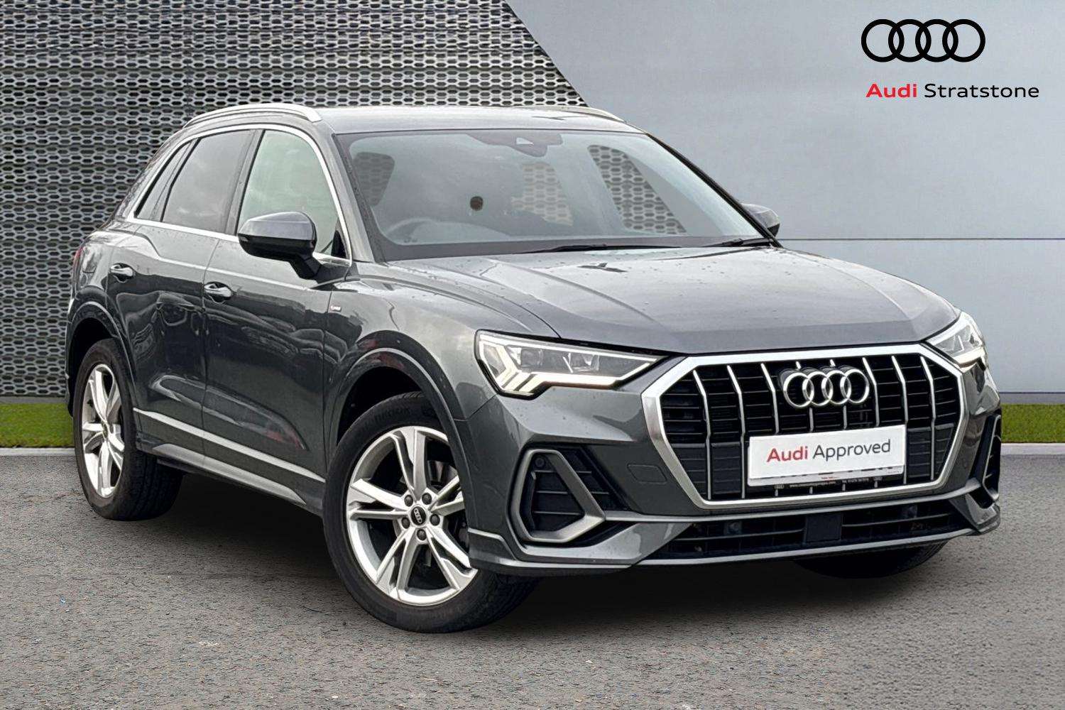 Main listing image - Audi Q3