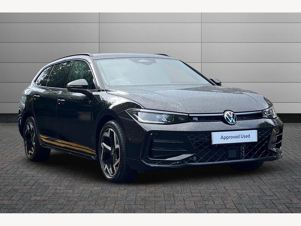 Main listing image - Volkswagen Passat Estate