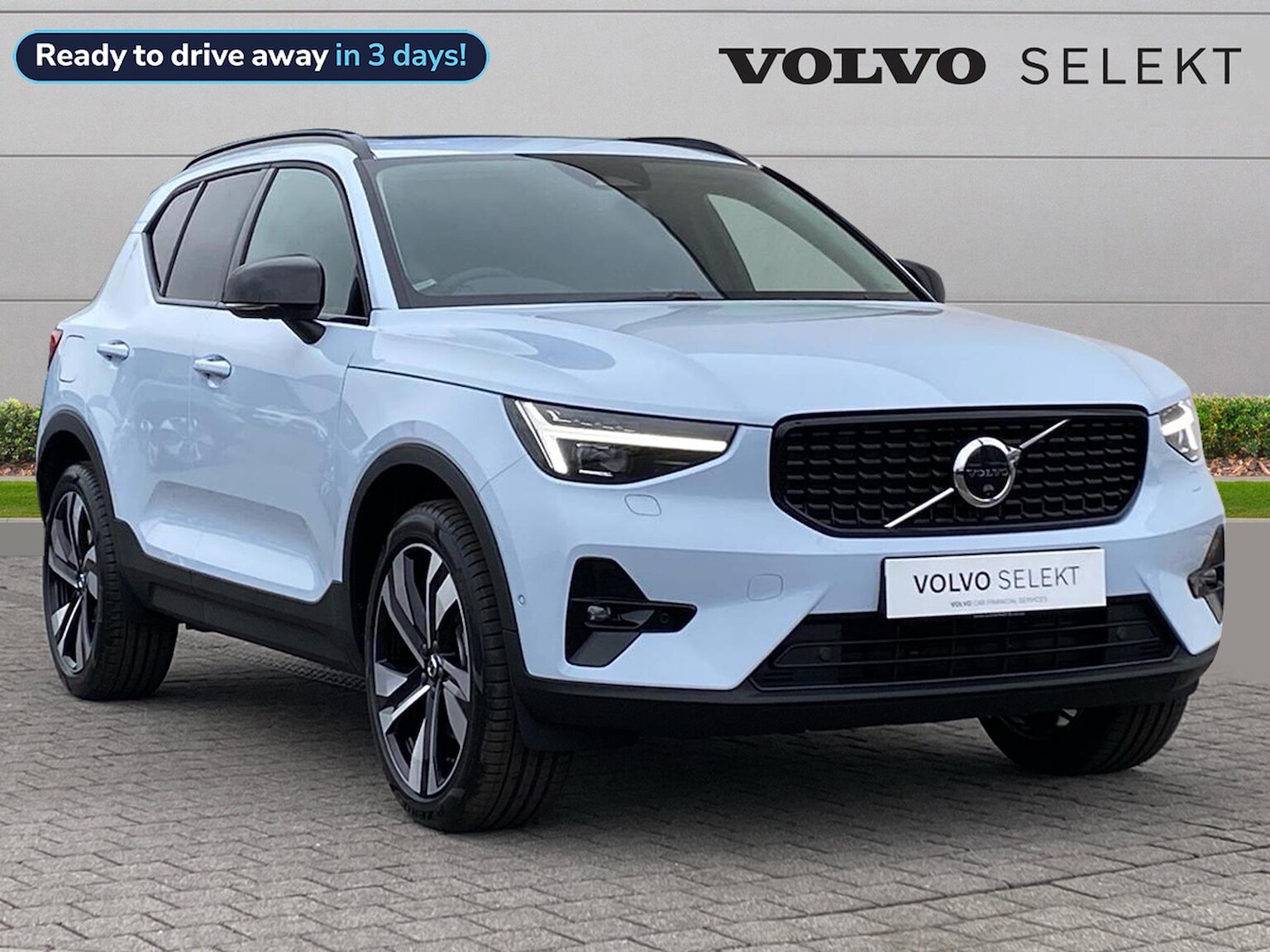 Main listing image - Volvo XC40