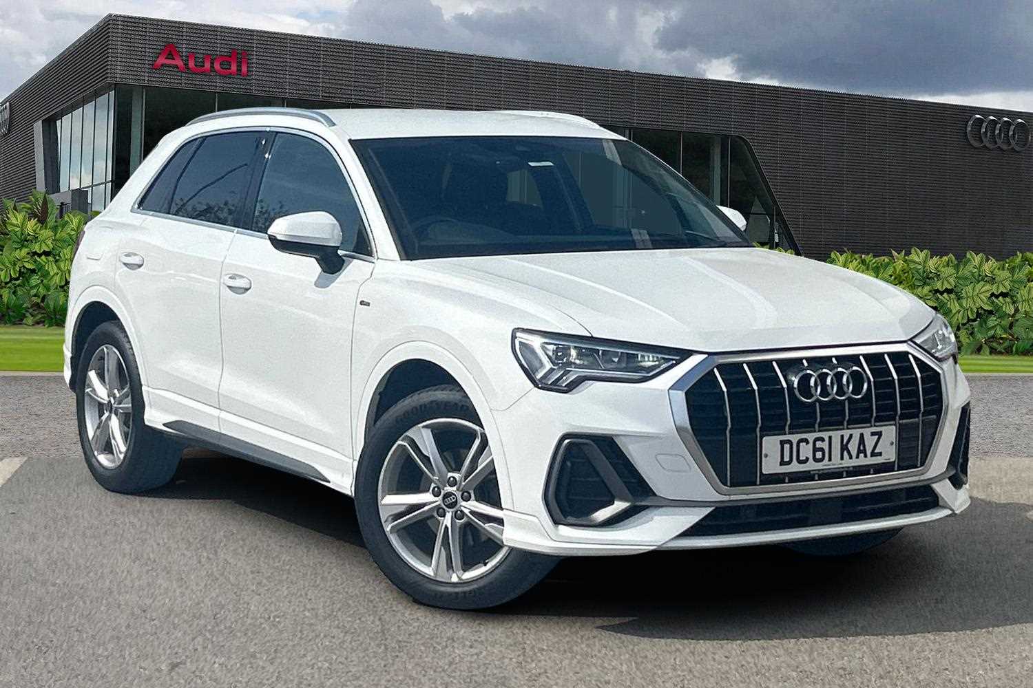 Main listing image - Audi Q3
