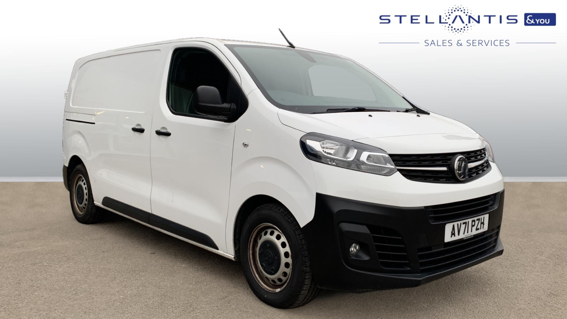 Main listing image - Vauxhall Vivaro