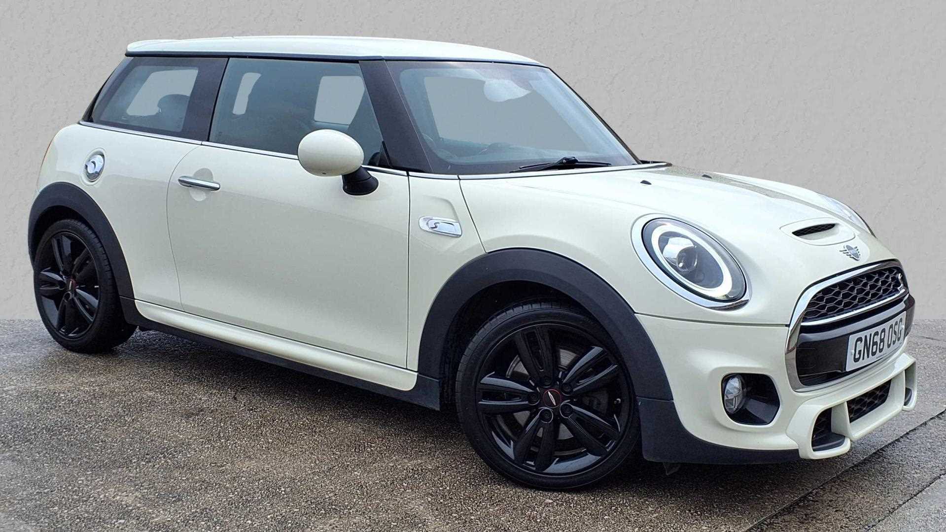 Main listing image - MINI Hatchback