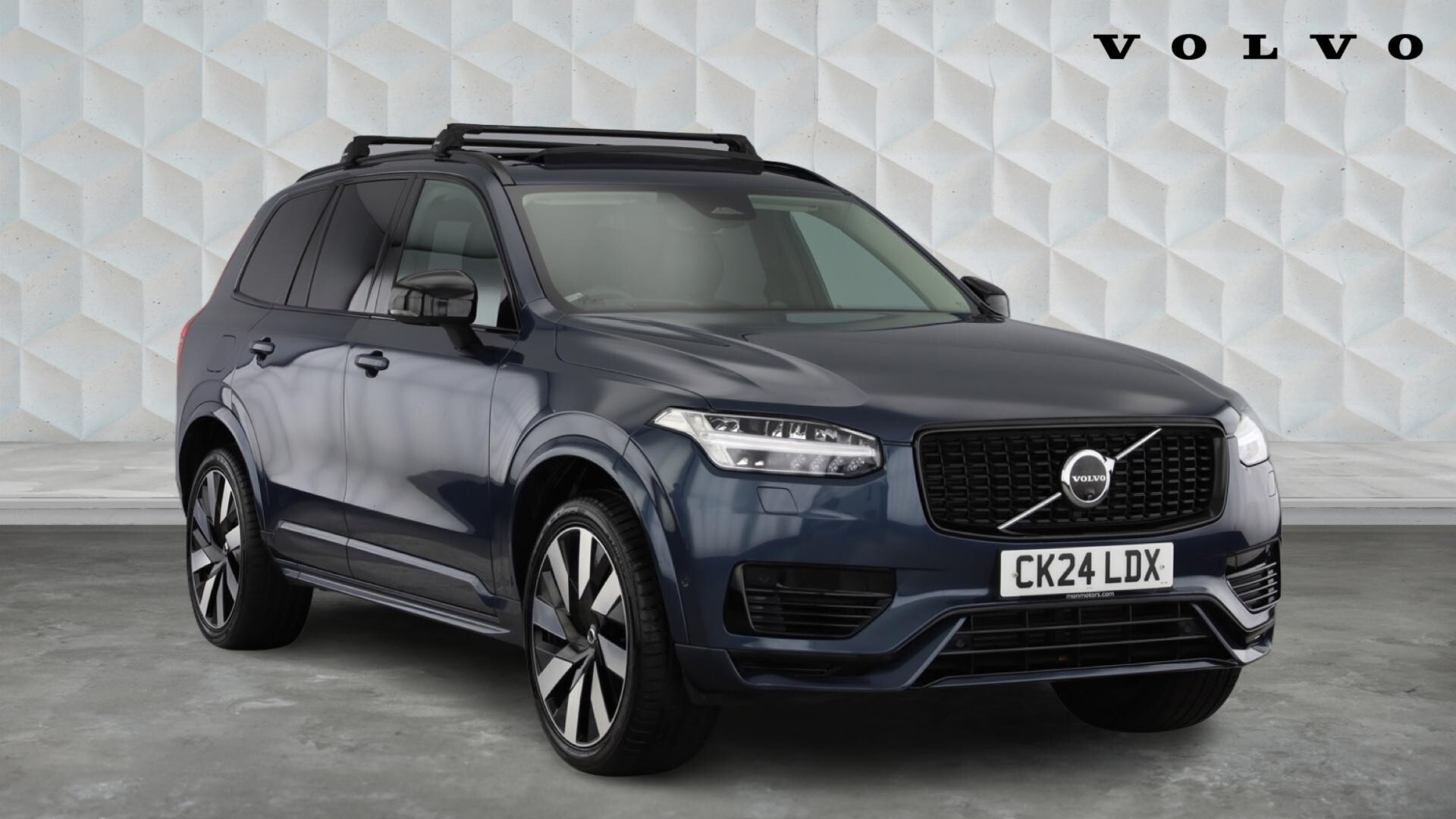 Main listing image - Volvo XC90