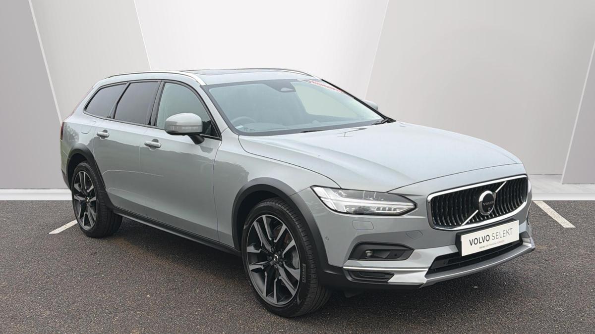 Main listing image - Volvo V90 Cross Country