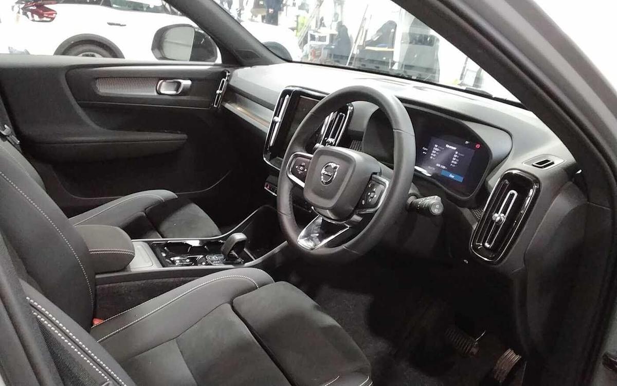 Main listing image - Volvo XC40