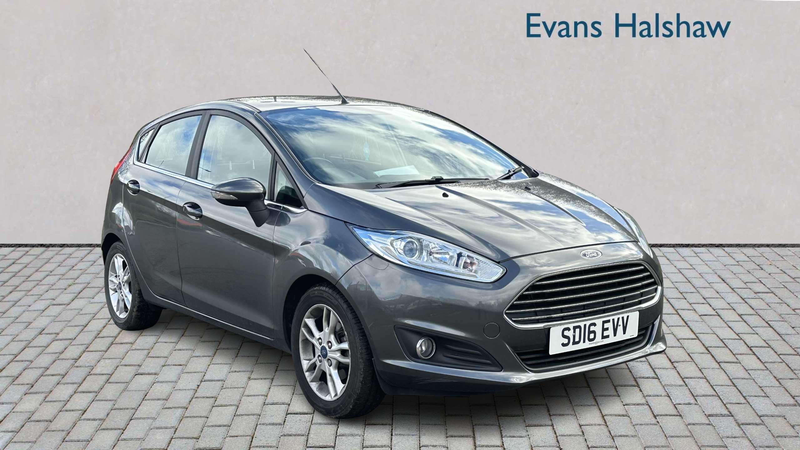 Main listing image - Ford Fiesta