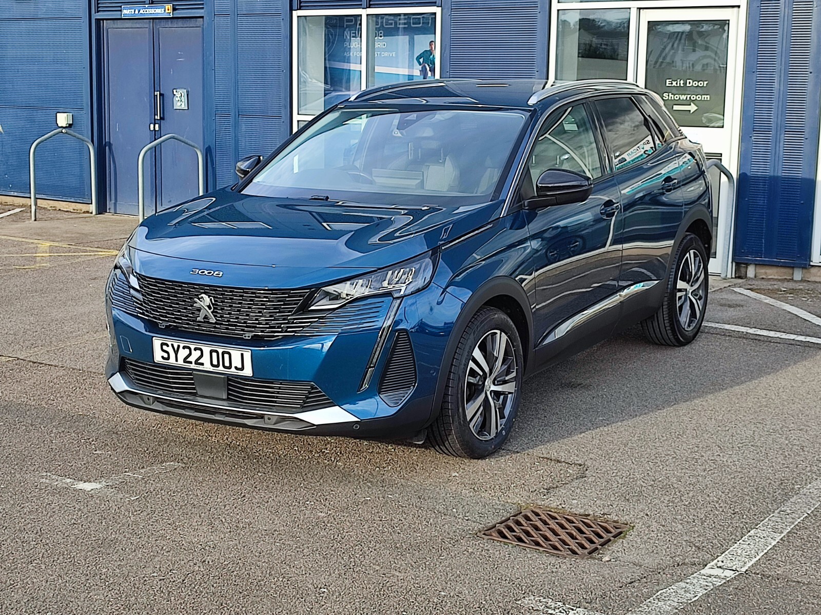 Main listing image - Peugeot 3008