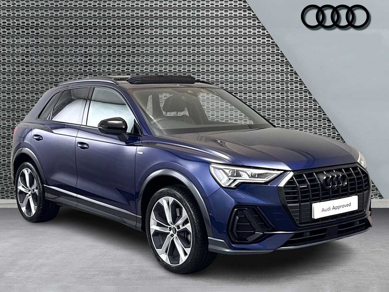 Main listing image - Audi Q3