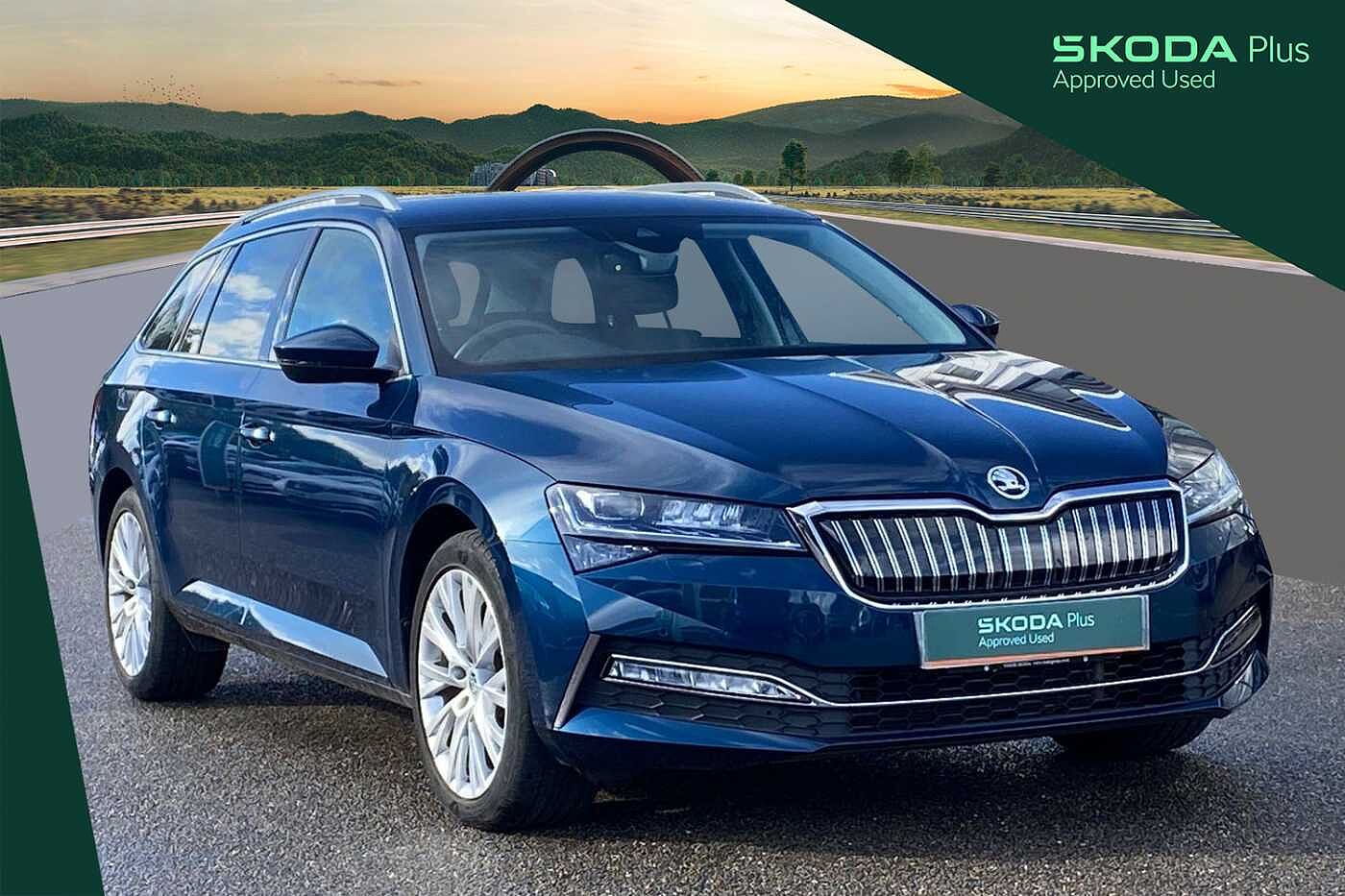 Main listing image - Skoda Superb Estate