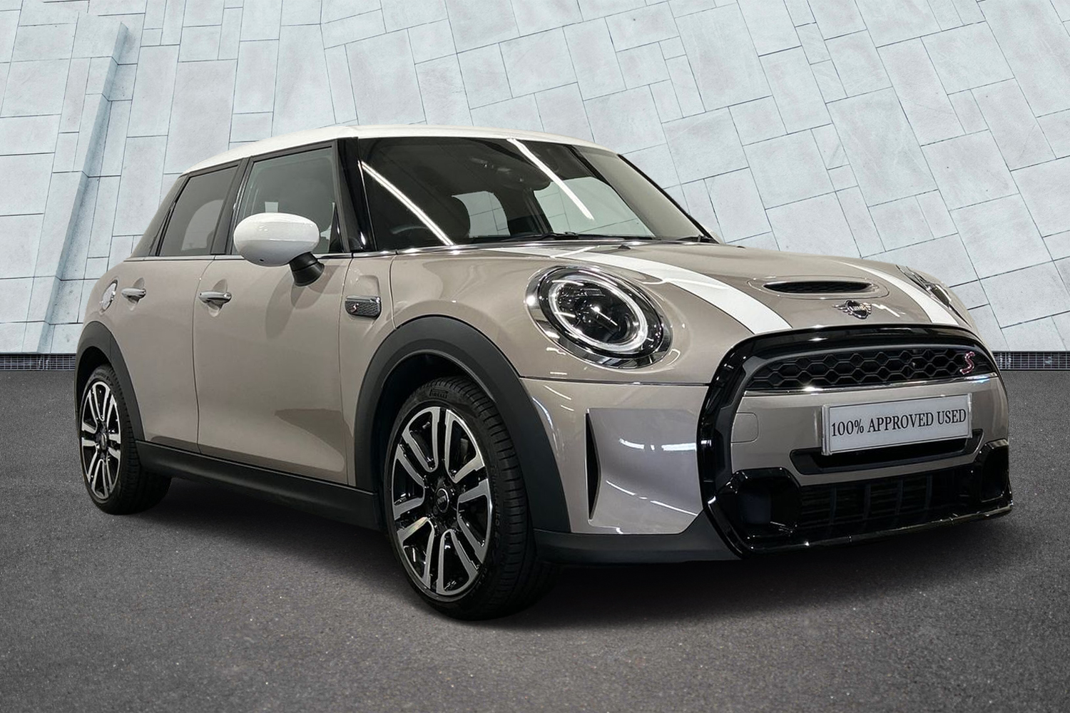 Main listing image - MINI Hatchback