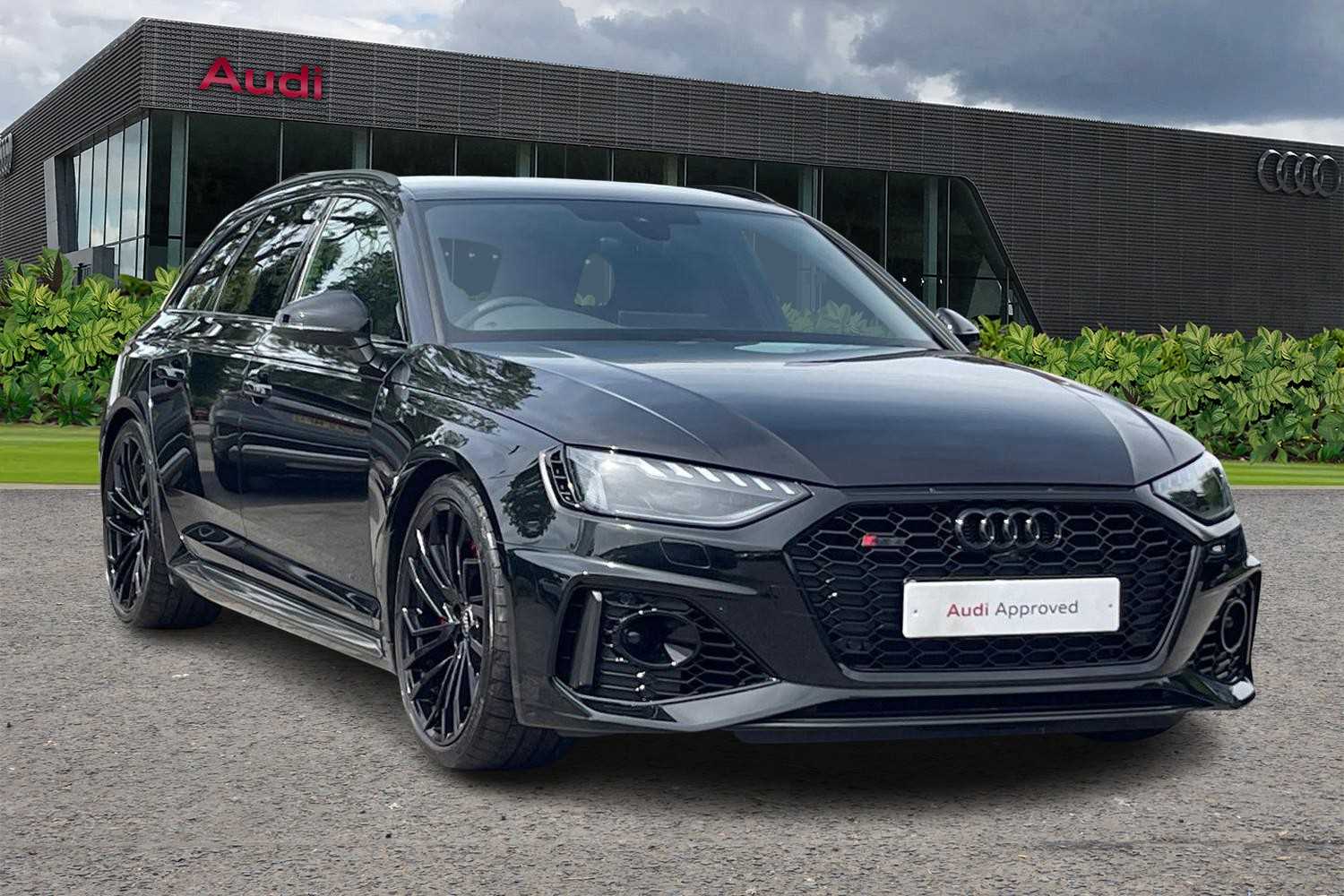 Main listing image - Audi RS4
