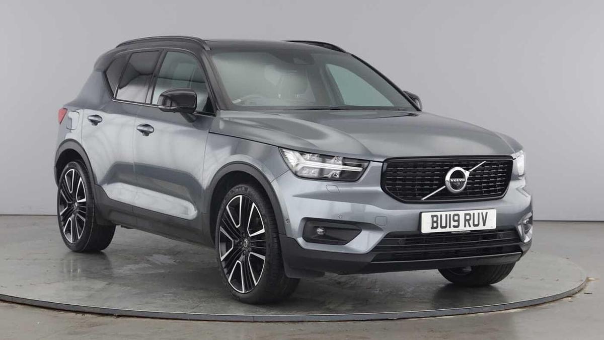 Main listing image - Volvo XC40