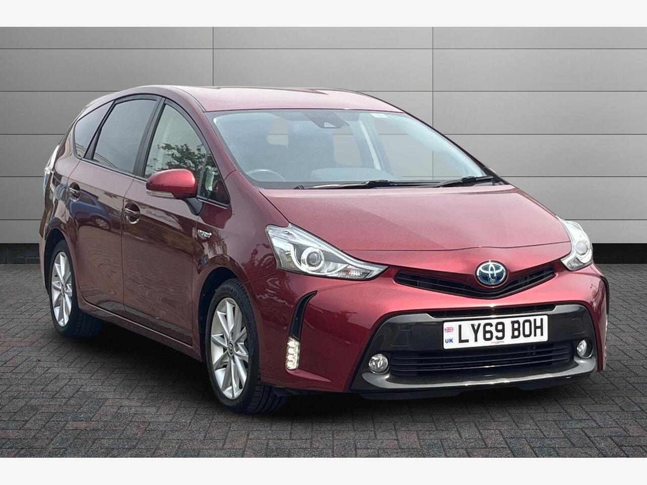 Main listing image - Toyota Prius+