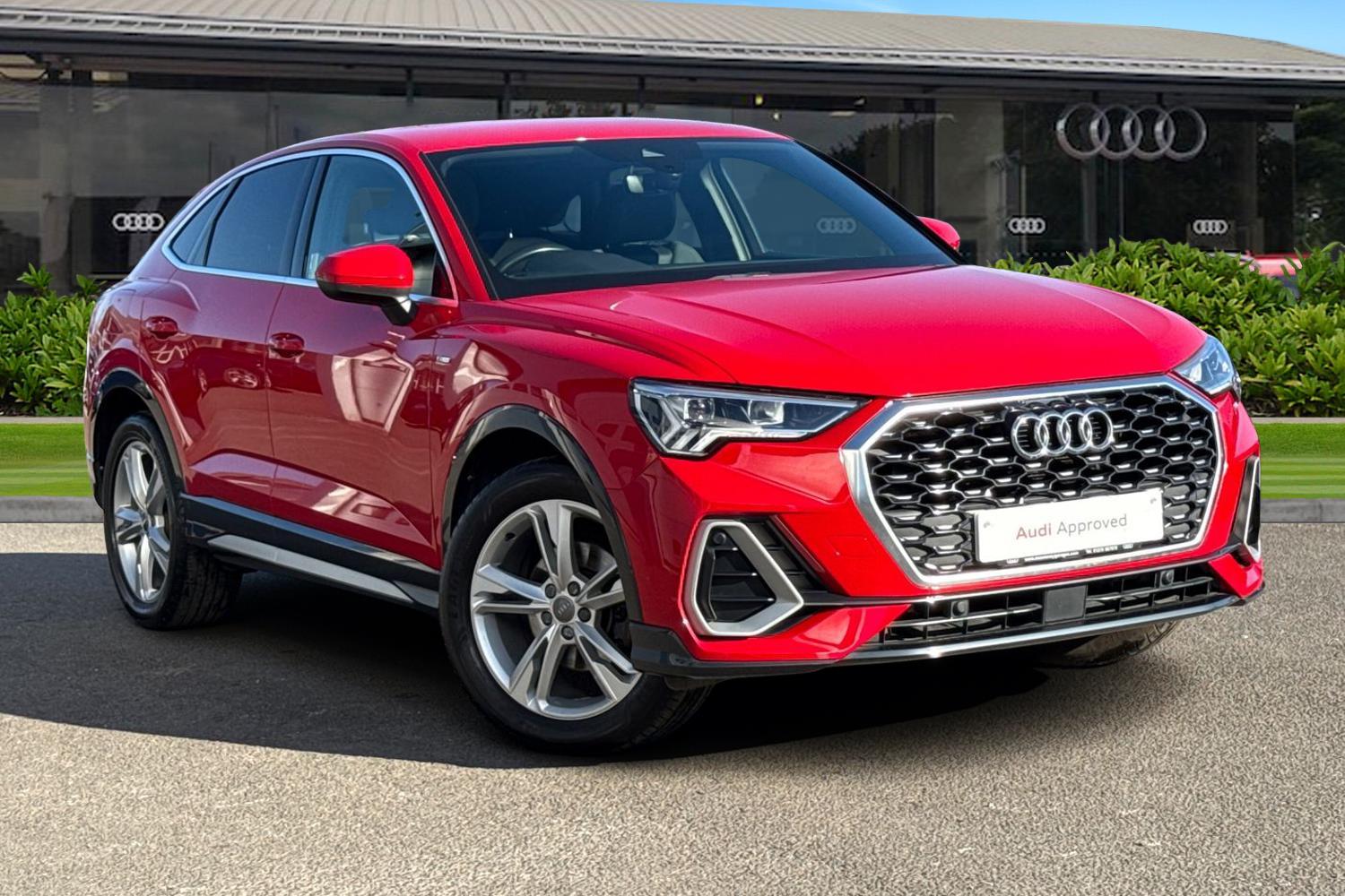 Main listing image - Audi Q3