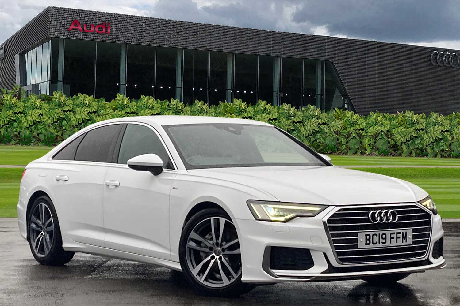 Main listing image - Audi A6