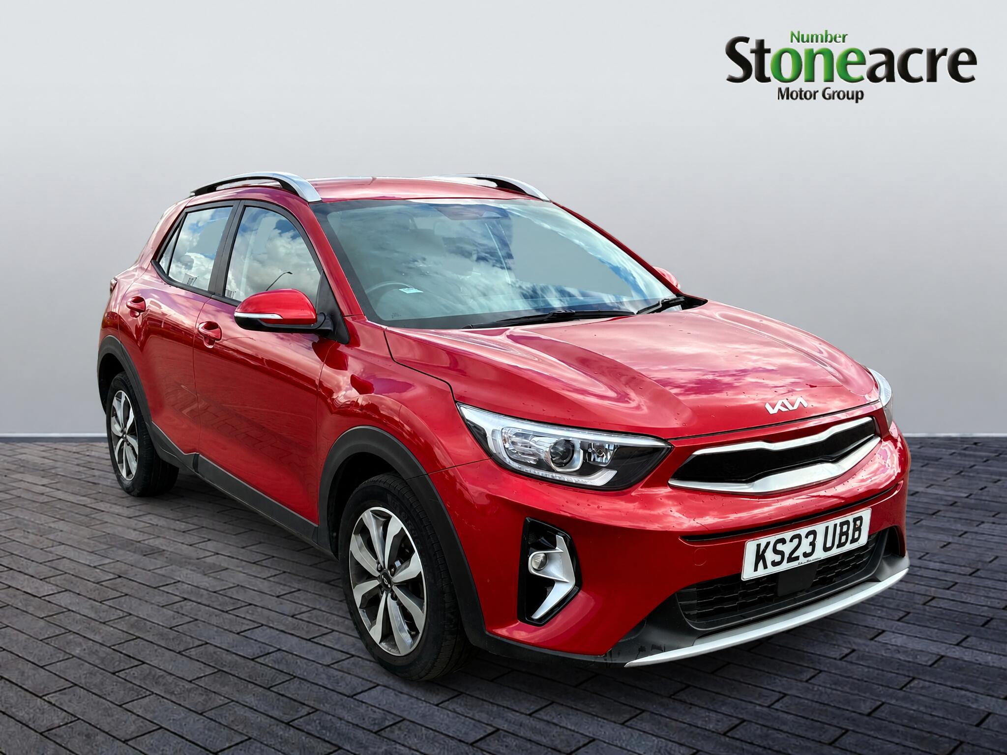 Main listing image - Kia Stonic