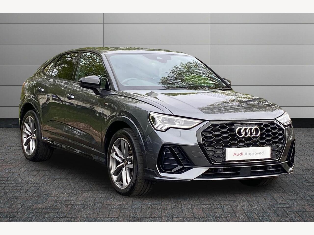 Main listing image - Audi Q3