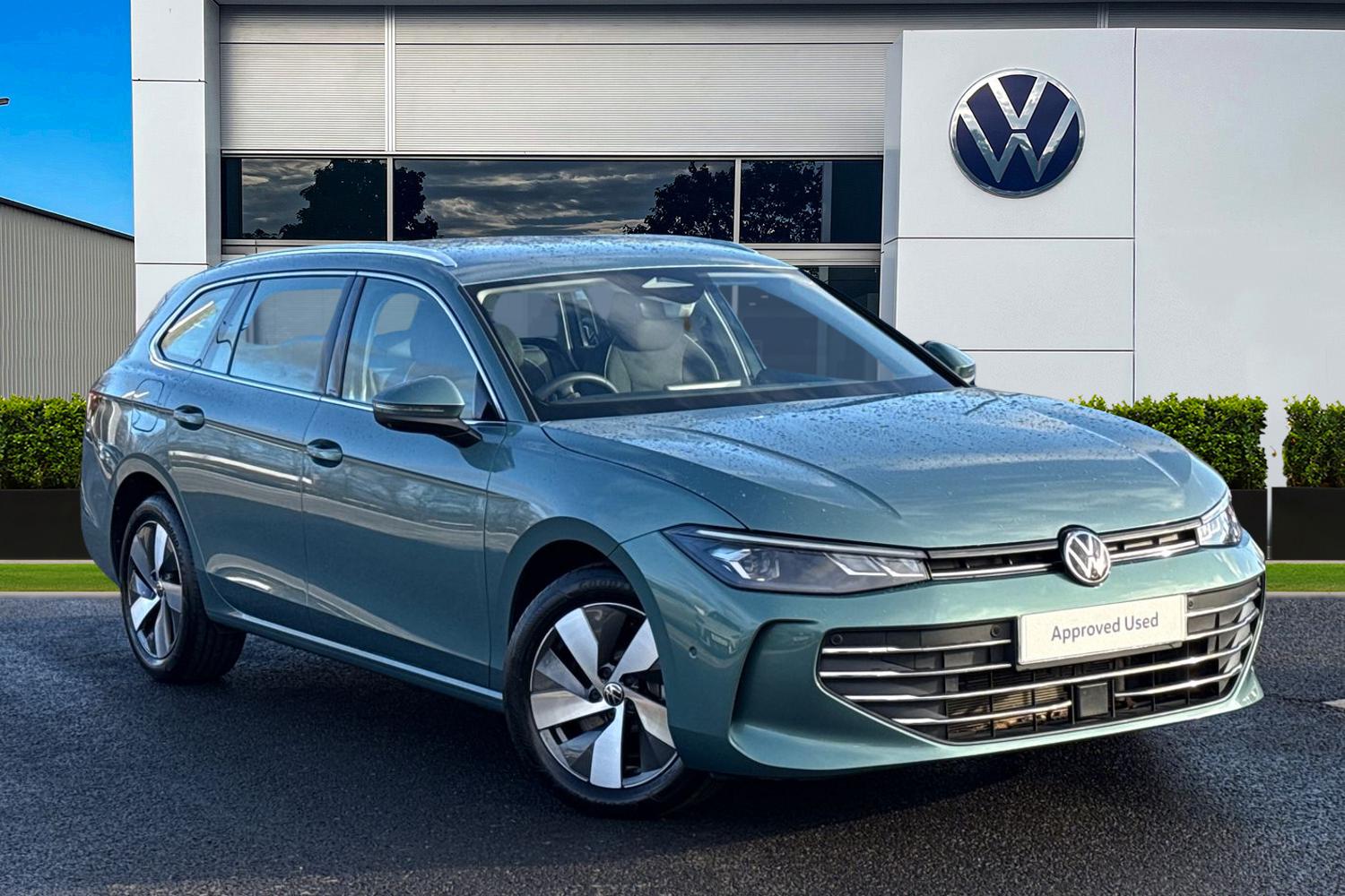 Main listing image - Volkswagen Passat Estate