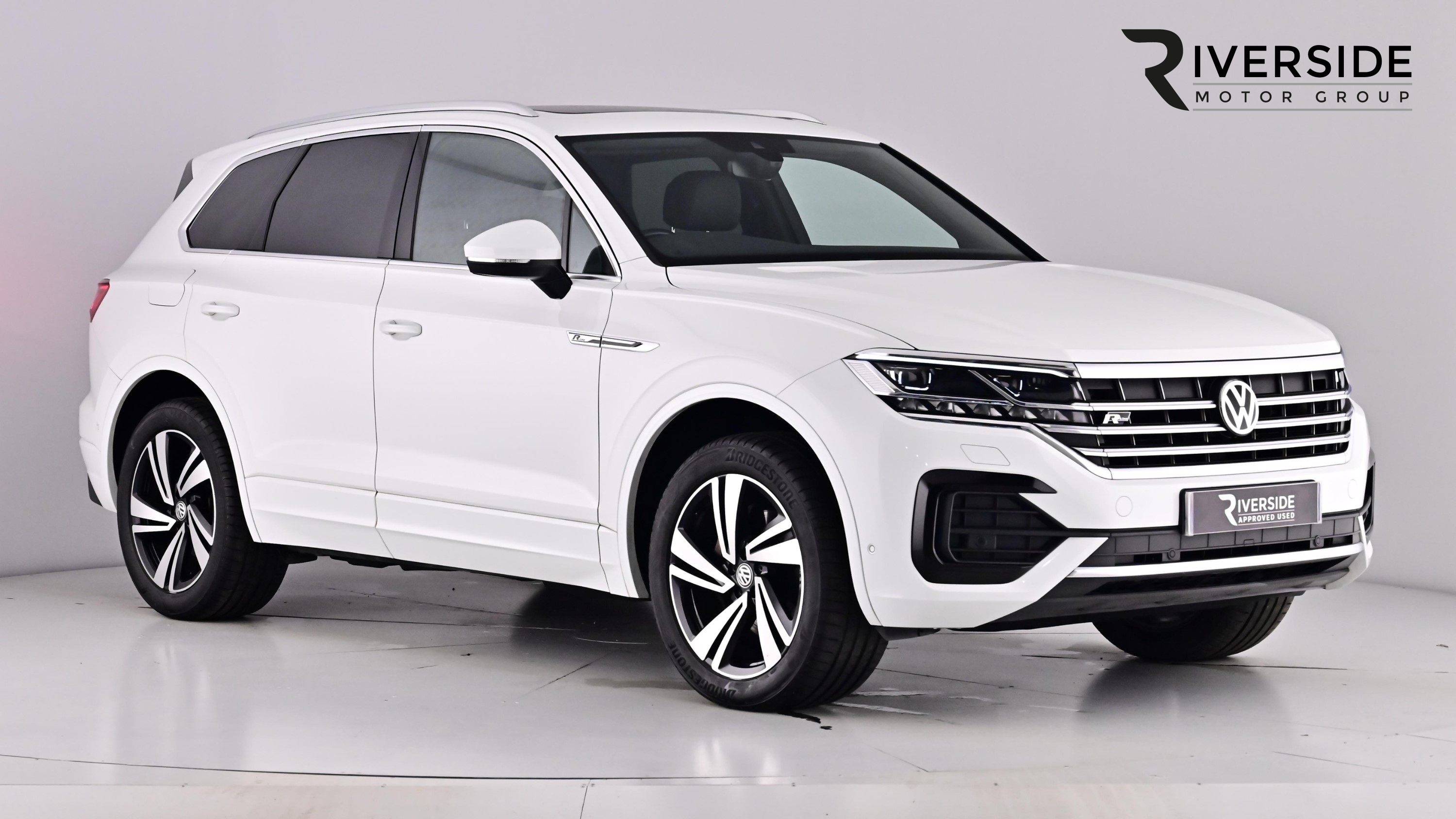 Main listing image - Volkswagen Touareg